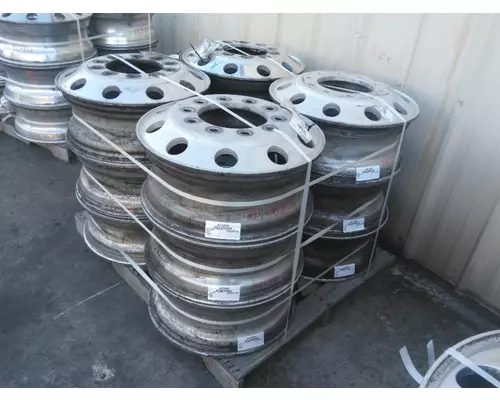 HUB PILOTED - ALUMINUM 22.5 X 8.25 WHEEL