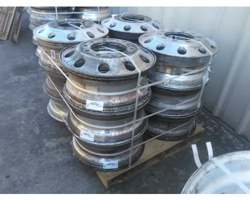 HUB PILOTED - ALUMINUM 22.5 X 8.25 WHEEL