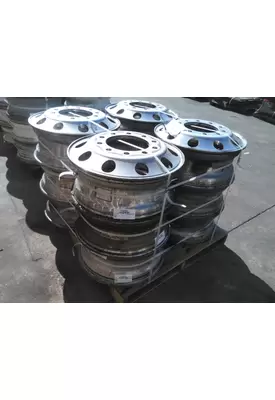 HUB PILOTED - ALUMINUM 22.5 X 8.25 WHEEL