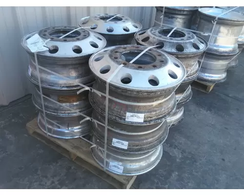 HUB PILOTED - ALUMINUM 22.5 X 8.25 WHEEL
