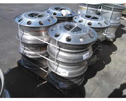 HUB PILOTED - ALUMINUM 22.5 X 8.25 WHEEL
