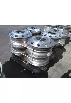 HUB PILOTED - ALUMINUM 22.5 X 8.25 WHEEL