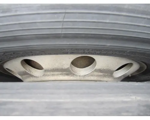 HUB PILOTED - ALUMINUM 22.5 X 8.25 WHEEL