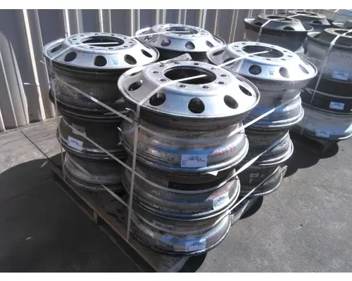 HUB PILOTED - ALUMINUM 22.5 X 8.25 WHEEL