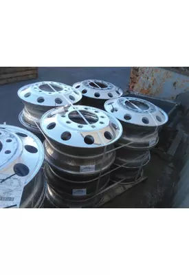 HUB PILOTED - ALUMINUM 22.5 X 8.25 WHEEL