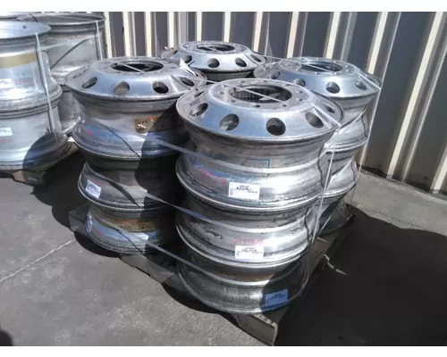 HUB PILOTED - ALUMINUM 22.5 X 8.25 WHEEL