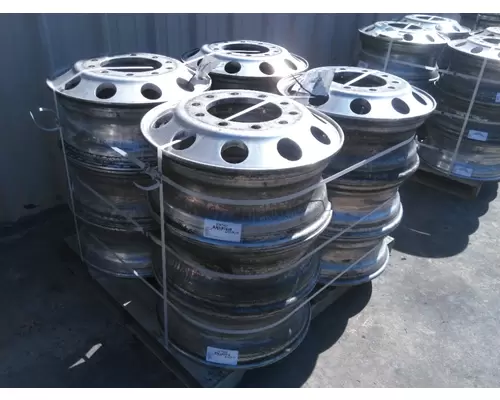 HUB PILOTED - ALUMINUM 22.5 X 8.25 WHEEL