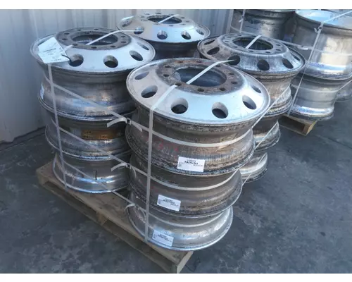 HUB PILOTED - ALUMINUM 22.5 X 8.25 WHEEL