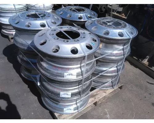 HUB PILOTED - ALUMINUM 22.5 X 8.25 WHEEL