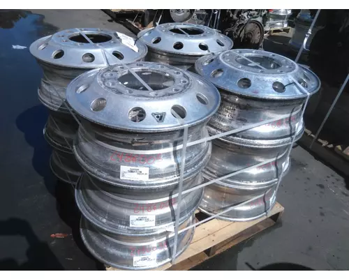 HUB PILOTED - ALUMINUM 22.5 X 8.25 WHEEL