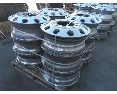 HUB PILOTED - ALUMINUM 22.5 X 8.25 WHEEL