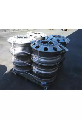 HUB PILOTED - ALUMINUM 22.5 X 8.25 WHEEL