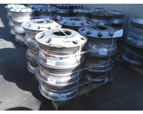 HUB PILOTED - ALUMINUM 22.5 X 8.25 WHEEL