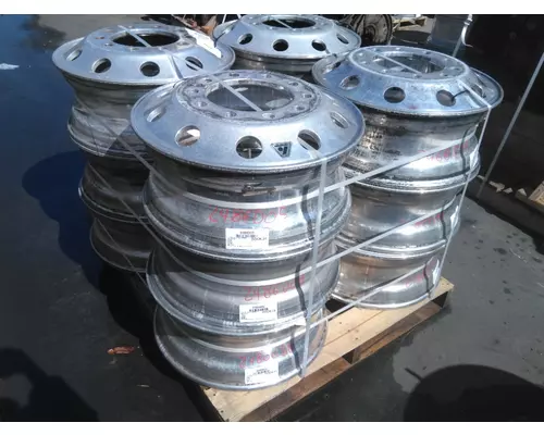 HUB PILOTED - ALUMINUM 22.5 X 8.25 WHEEL