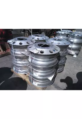 HUB PILOTED - ALUMINUM 22.5 X 8.25 WHEEL
