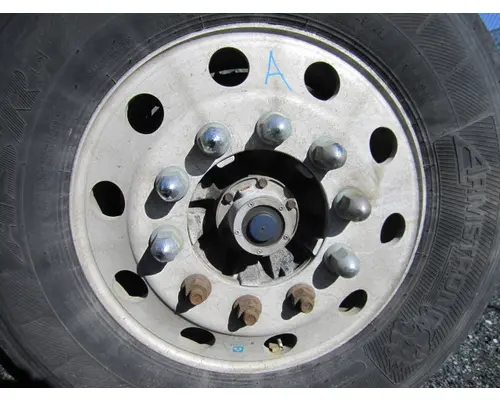 HUB PILOTED - ALUMINUM 22.5 X 8.25 WHEEL