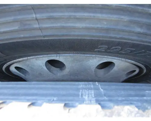 HUB PILOTED - ALUMINUM 22.5 X 8.25 WHEEL