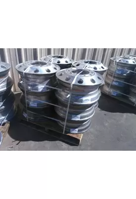 HUB PILOTED - ALUMINUM 22.5 X 8.25 WHEEL