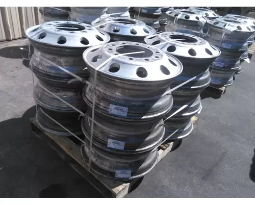 HUB PILOTED - ALUMINUM 22.5 X 8.25 WHEEL