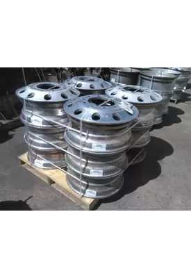HUB PILOTED - ALUMINUM 22.5 X 8.25 WHEEL