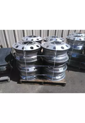 HUB PILOTED - ALUMINUM 22.5 X 8.25 WHEEL