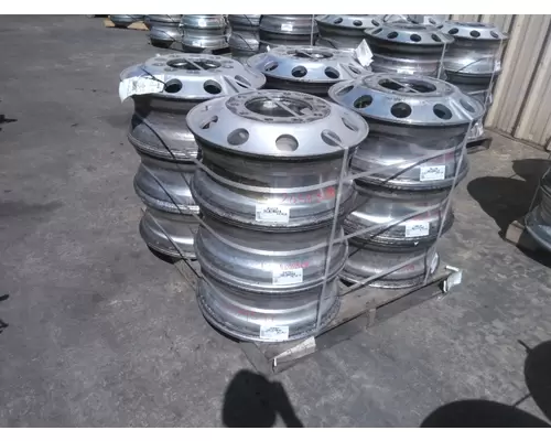 HUB PILOTED - ALUMINUM 22.5 X 8.25 WHEEL