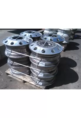 HUB PILOTED - ALUMINUM 22.5 X 8.25 WHEEL