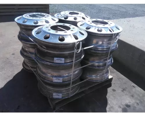 HUB PILOTED - ALUMINUM 22.5 X 8.25 WHEEL