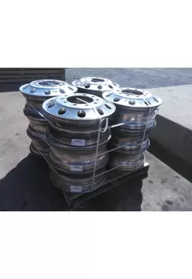 HUB PILOTED - ALUMINUM 22.5 X 8.25 WHEEL