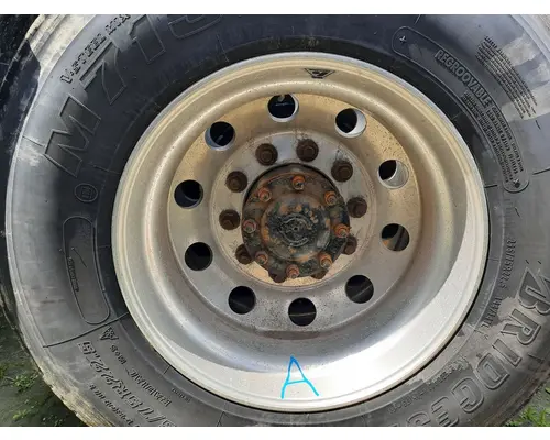 HUB PILOTED - ALUMINUM 22.5 X 8.25 WHEEL