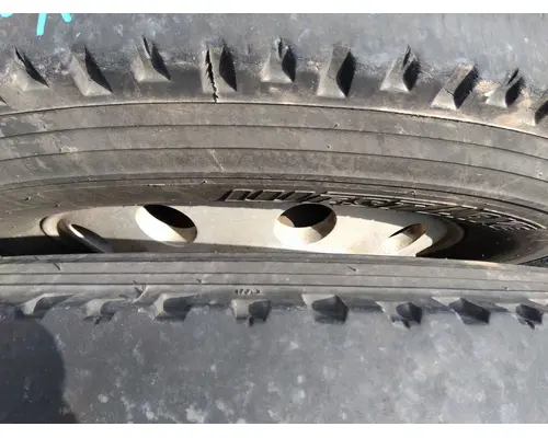 HUB PILOTED - ALUMINUM 22.5 X 8.25 WHEEL