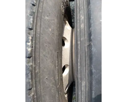 HUB PILOTED - ALUMINUM 22.5 X 8.25 WHEEL