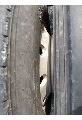 HUB PILOTED - ALUMINUM 22.5 X 8.25 WHEEL