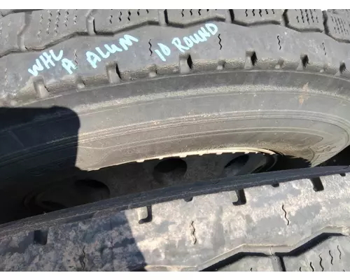 HUB PILOTED - ALUMINUM 22.5 X 8.25 WHEEL