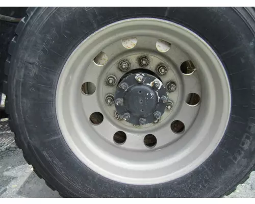 HUB PILOTED - ALUMINUM 22.5 X 8.25 WHEEL