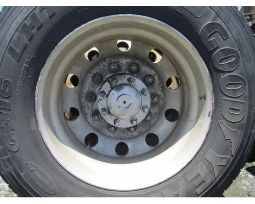 HUB PILOTED - ALUMINUM 22.5 X 8.25 WHEEL