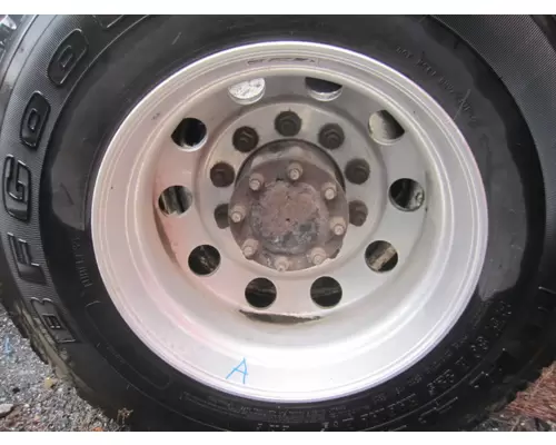 HUB PILOTED - ALUMINUM 22.5 X 8.25 WHEEL