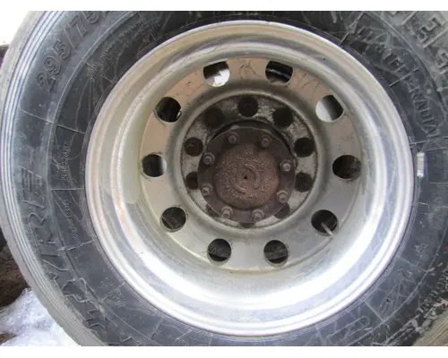 HUB PILOTED - ALUMINUM 22.5 X 8.25 WHEEL