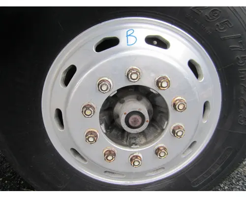 HUB PILOTED - ALUMINUM 22.5 X 8.25 WHEEL