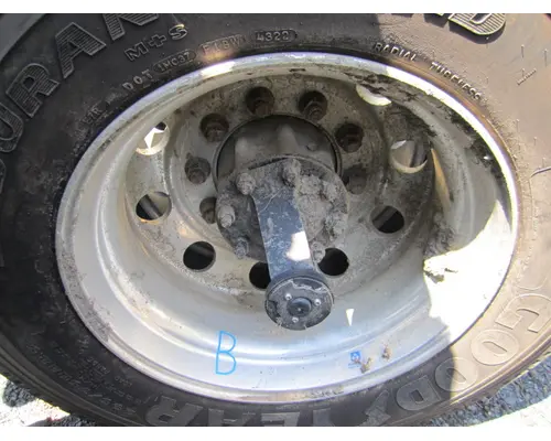 HUB PILOTED - ALUMINUM 22.5 X 8.25 WHEEL