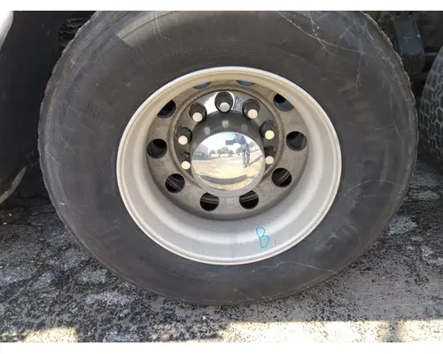 HUB PILOTED - ALUMINUM 22.5 X 8.25 WHEEL