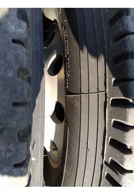 HUB PILOTED - ALUMINUM 22.5 X 8.25 WHEEL