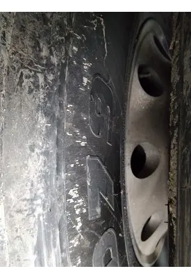 HUB PILOTED - ALUMINUM 22.5 X 8.25 WHEEL