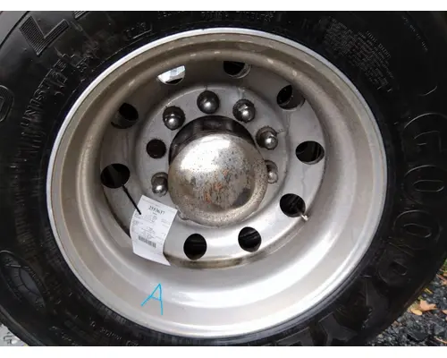 HUB PILOTED - ALUMINUM 22.5 X 8.25 WHEEL