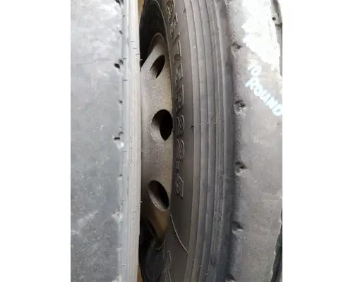 HUB PILOTED - ALUMINUM 22.5 X 8.25 WHEEL