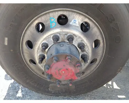 HUB PILOTED - ALUMINUM 22.5 X 8.25 WHEEL