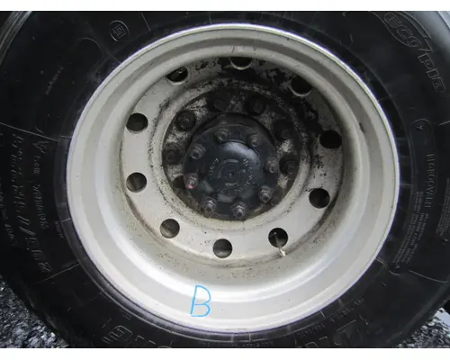 HUB PILOTED - ALUMINUM 22.5 X 8.25 WHEEL