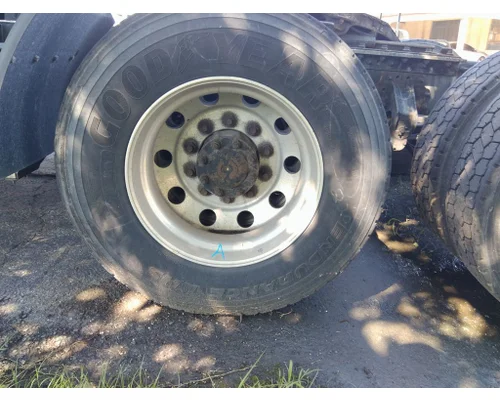 HUB PILOTED - ALUMINUM 22.5 X 8.25 WHEEL