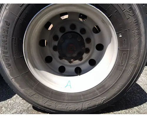 HUB PILOTED - ALUMINUM 22.5 X 8.25 WHEEL