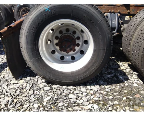 HUB PILOTED - ALUMINUM 22.5 X 8.25 WHEEL